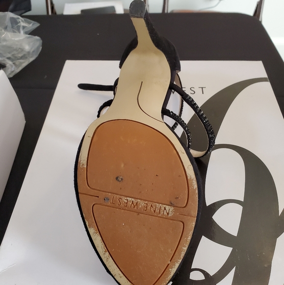 Shoes - Picture 2 of 4